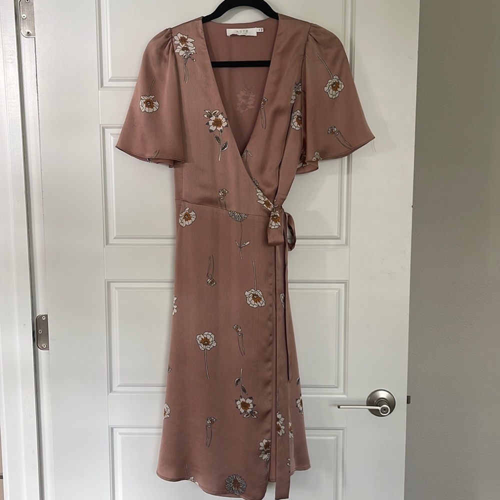 ASTR the Label Wrap Floral Dress